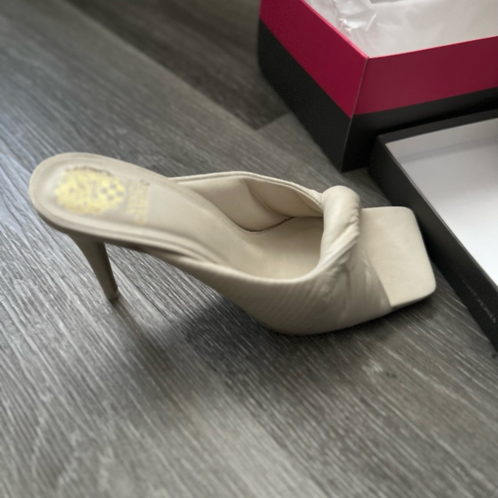 Vince Camuto Sandal